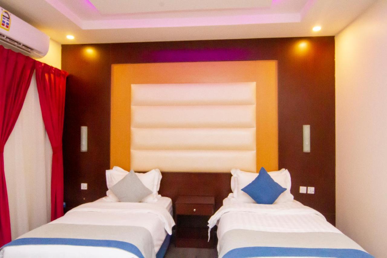 ال متعب سويتس الفلاح 1 Aparthotel Riyadh Exterior photo
